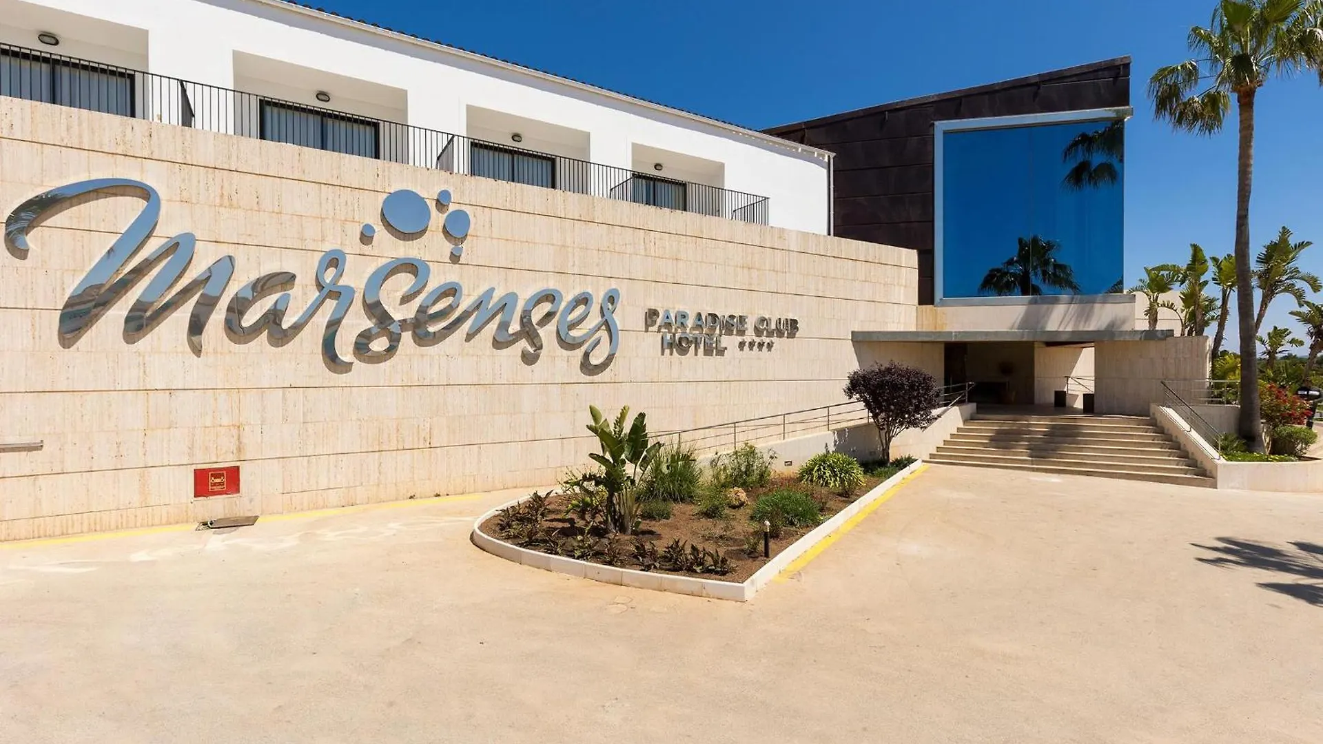 Marsenses Paradise Club Cala'N Bosch  Apart-hotel Cala'N Bosch (Menorca)