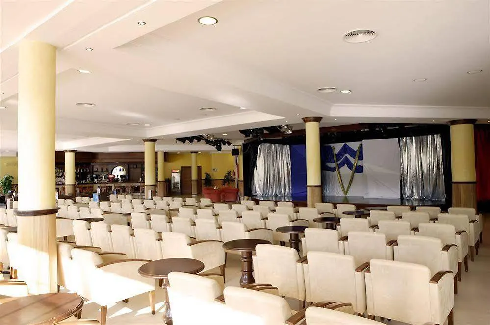 **** Aparthotel Marsenses Paradise Club Cala en Bosch Španělsko