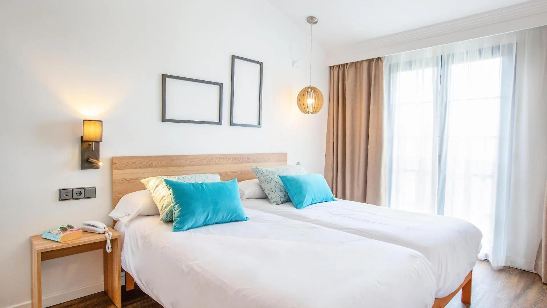 Marsenses Paradise Club Cala en Bosch Aparthotel
