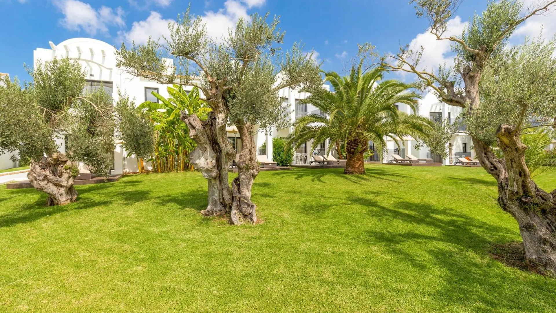 Marsenses Paradise Club Cala en Bosch Aparthotel